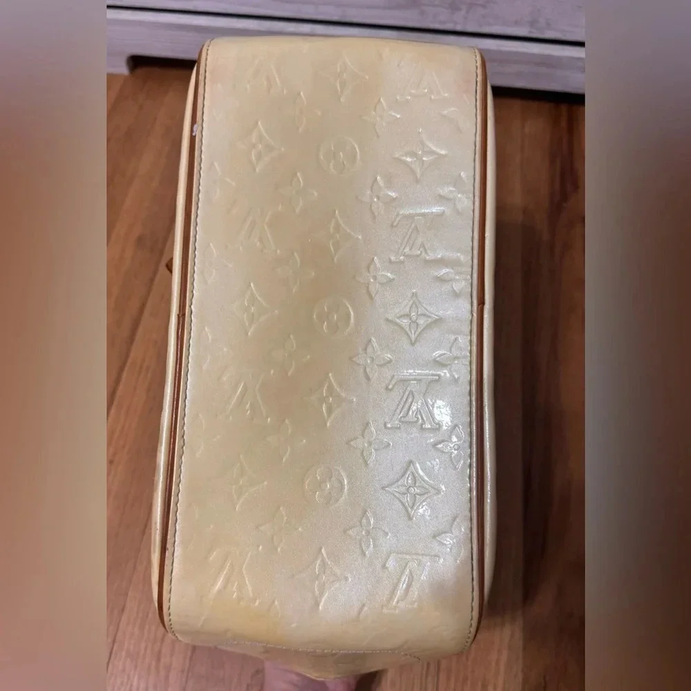 Louis Vuitton Monogram Vernis Summit Drive